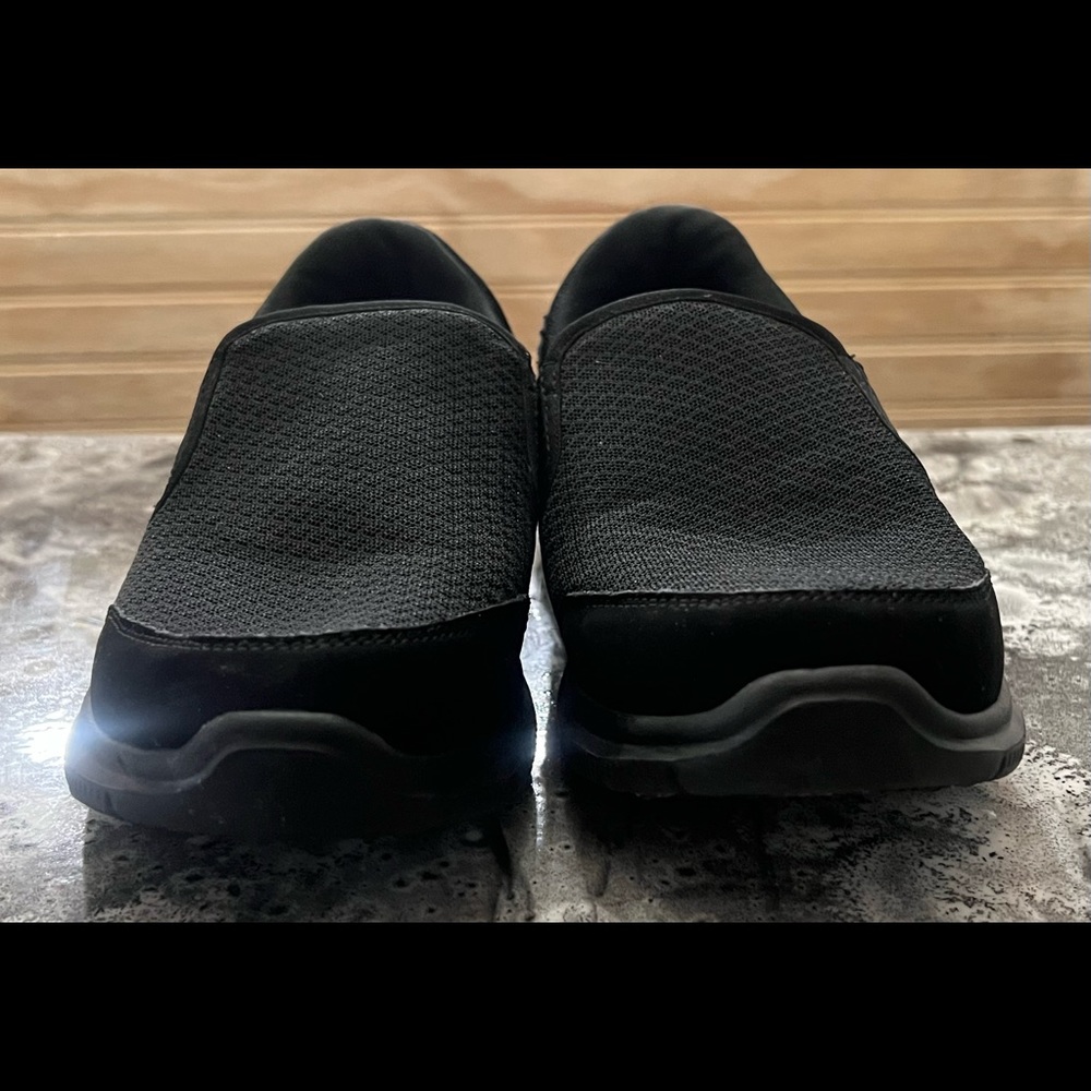Sketchers Relaxed Fit Flex Sole Work Shoes